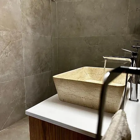 Stone Court Boutique Lejlighedshotel *
