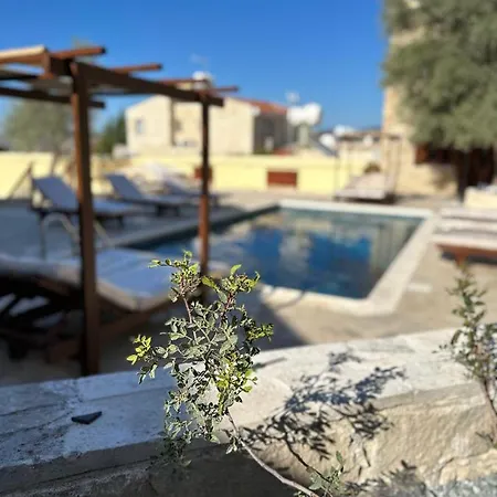 Stone Court Boutique Lejlighedshotel